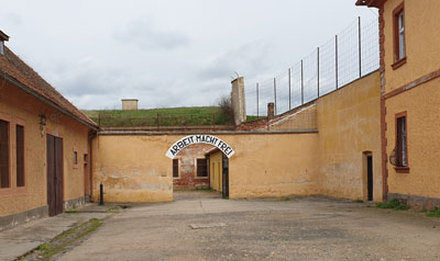 Small Fort entrance